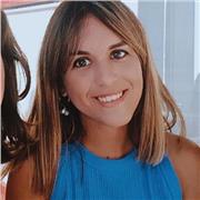 Me defino como una persona alegre, trabajadora, organizada y constante
